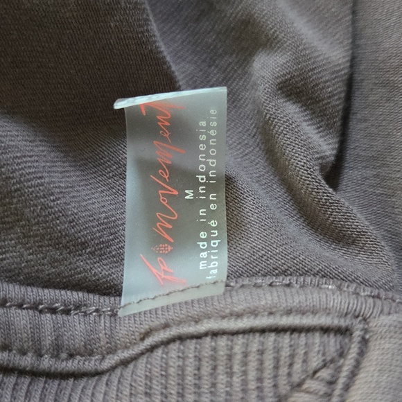 FREE PEOPLE Movement Oversized Deep V Tshirt - Picture 5 of 8